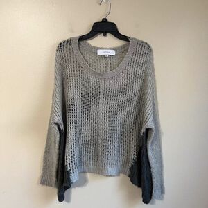 ‎Listicle M/L sweater